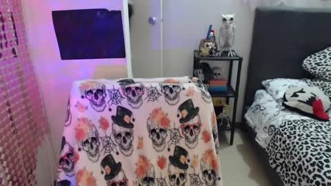 mia online show from 09.26.25