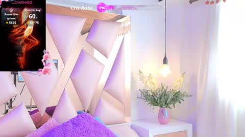 Snapshot of mia_ailyn chatting on 10.11.25 Mia online show from 10.11.25