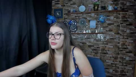 Mia and vincentt model indepent online show from 09.12.25