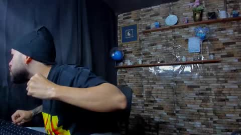 Mia and vincentt model indepent online show from 10.17.25