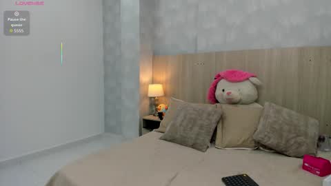 Mia Aristizabal online show from 12.05.25