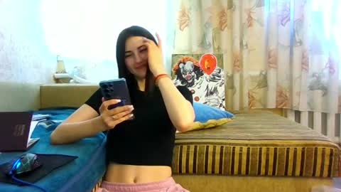 Snapshot of mia_beauti_live chatting on 06.04.26 mia_beauti_live online show from 06.04.26