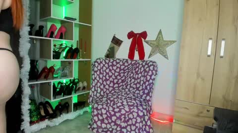 Mia Bellatrix online show from 12.29.24