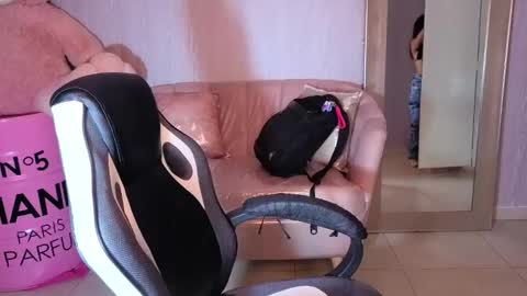 Mia  online show from 03.28.26