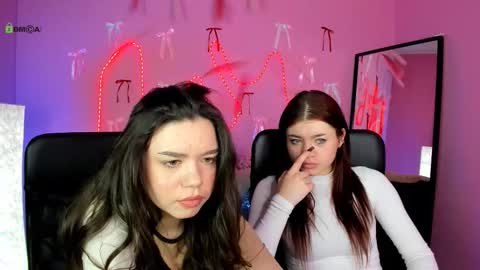 Mia online show from 03.19.26