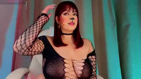 Snapshot of mia_bonneett chatting on 11.01.25   online show from 11.01.25