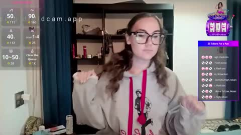 Snapshot of mia_boone chatting on 09.08.25 mia_boone online show from 09.08.25