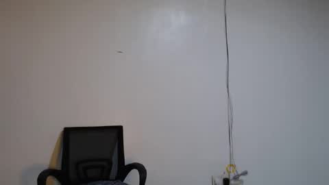 Snapshot of mia_c102130 chatting on 09.28.25 MIA online show from 09.28.25