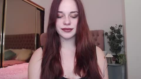 Snapshot of mia_c1oudy chatting on 10.19.25 Mia online show from 10.19.25
