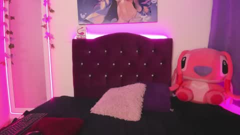 Mia cand online show from 01.22.25