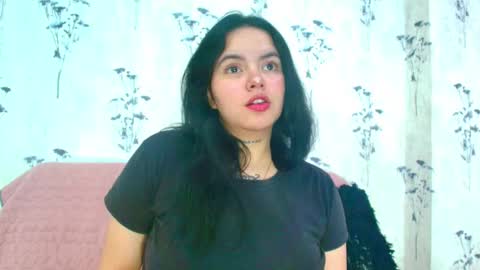 Mia  online show from 03.11.25