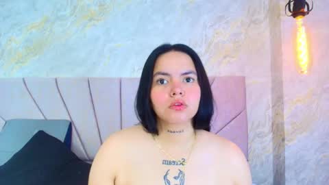 Mia  online show from 05.30.26