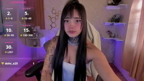 Snapshot of mia_cat05 chatting on 09.19.25 Mia online show from 09.19.25