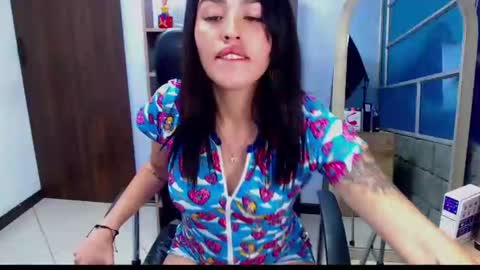 mia_charlothe online show from 01.08.25