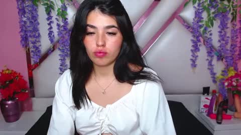 mia_charlothe online show from 01.11.25