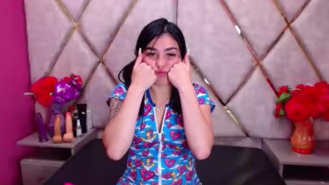mia_charlothe online show from 03.07.25