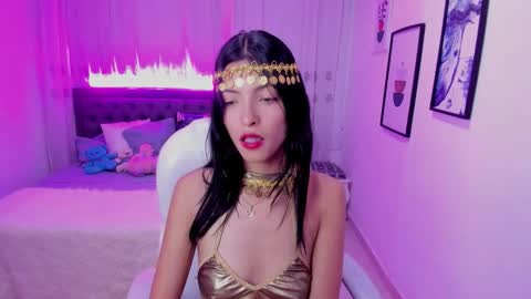 Snapshot of mia_clay1 chatting on 11.24.25 Mia online show from 11.24.25