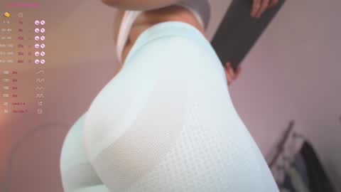 Snapshot of mia_coliin chatting on 01.06.25 Anna online show from 01.06.25