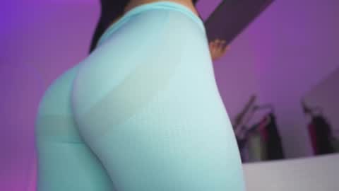 Snapshot of mia_coliin chatting on 02.12.25 Anna online show from 02.12.25
