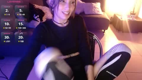 Snapshot of mia_collens_ chatting on 01.07.25 MIA online show from 01.07.25