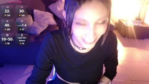 Snapshot of mia_collens_ chatting on 01.07.25 MIA online show from 01.07.25