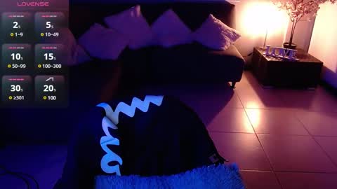 Snapshot of mia_collens_ chatting on 01.08.25 MIA online show from 01.08.25