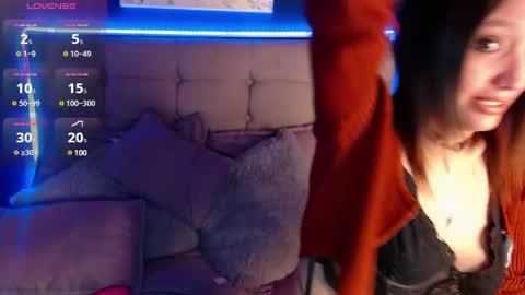 Snapshot of mia_collens_ chatting on 01.21.25 MIA online show from 01.21.25