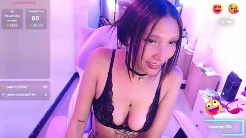 Snapshot of mia_collens_ chatting on 02.14.25 MIA online show from 02.14.25