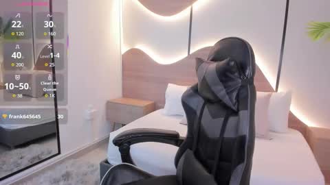 M I A  online show from 11.29.25