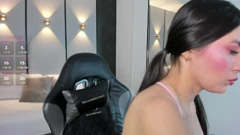 M I A  online show from 04.01.26