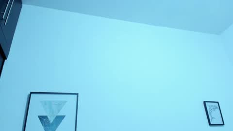 mia online show from 10.13.25