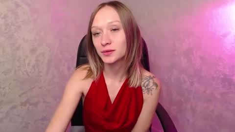 Mia online show from 09.16.25