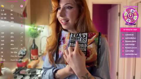 Snapshot of mia_daddysgirl chatting on 11.01.25 Daddys Girl online show from 11.01.25