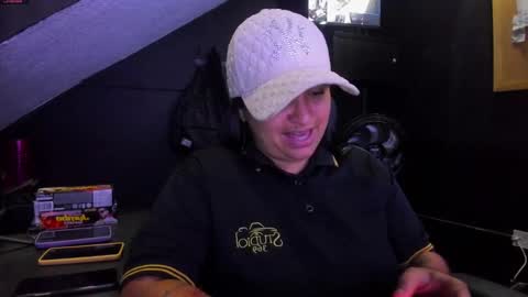 Mia daniela  online show from 09.20.25