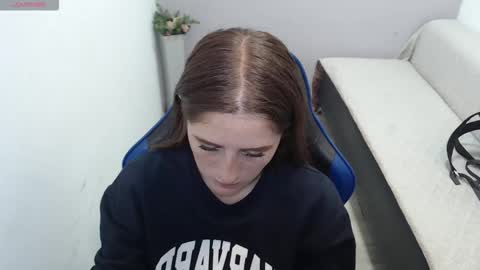 Mia online show from 11.08.25