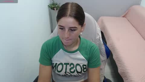 Mia online show from 02.10.26