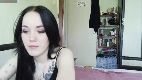 Snapshot of mia_ellis_ chatting on 08.03.26 Mia and Jenny online show from 08.03.26