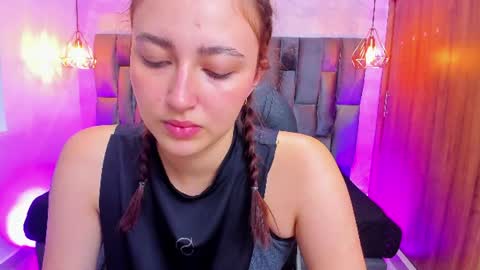 mia_ferrer18 online show from 06.30.26