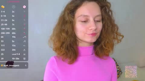 Snapshot of mia_frizz chatting on 10.04.25 Mia  online show from 10.04.25