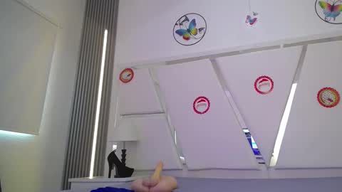 mia_garcia28 online show from 12.16.25