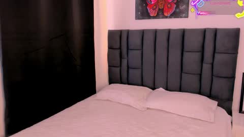 Mia online show from 03.15.26