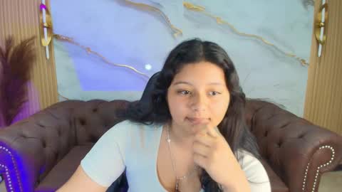 Mia online show from 09.14.25