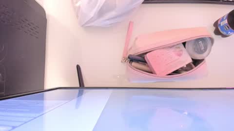 Snapshot of mia_jonnees chatting on 09.25.25 online show from 09.25.25