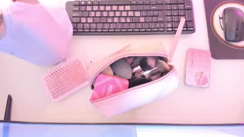 Snapshot of mia_jonnees chatting on 10.02.25 online show from 10.02.25