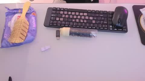 Snapshot of mia_jonnees chatting on 10.16.25 online show from 10.16.25