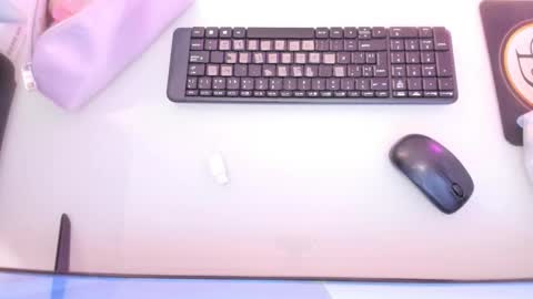 Snapshot of mia_jonnees chatting on 11.06.25 online show from 11.06.25