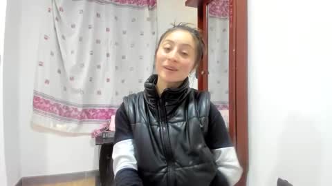 mia kaneee online show from 12.11.24