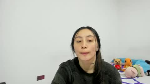 mia kaneee online show from 12.28.24
