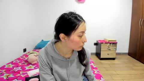 mia kaneee online show from 01.11.25