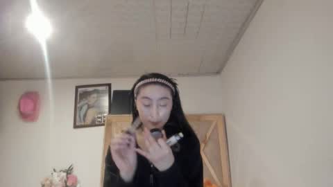 mia kaneee online show from 10.30.25